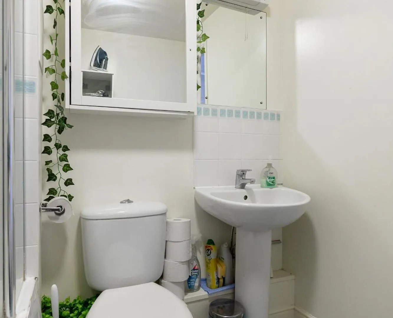 Orange Flat By Lower Regent Canal Apartment London