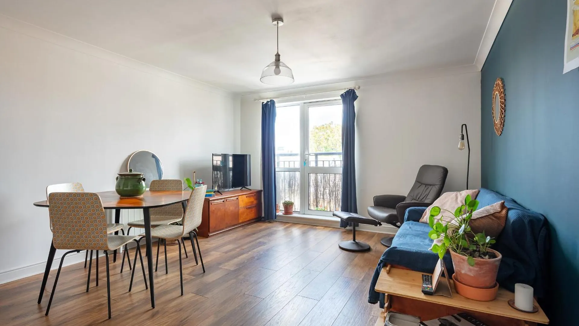 Orange Flat By Lower Regent Canal Apartment London