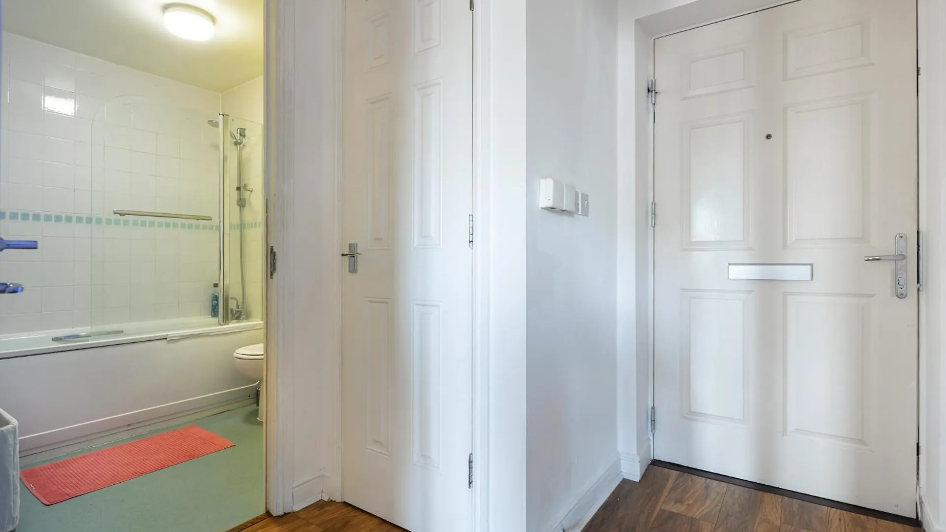 Orange Flat By Lower Regent Canal Apartment London United Kingdom