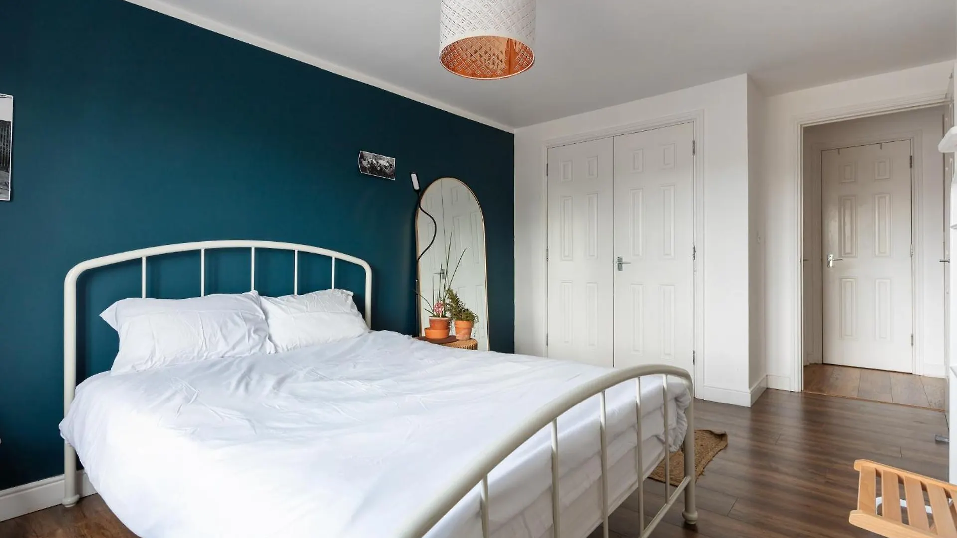 Orange Flat By Lower Regent Canal Apartment London